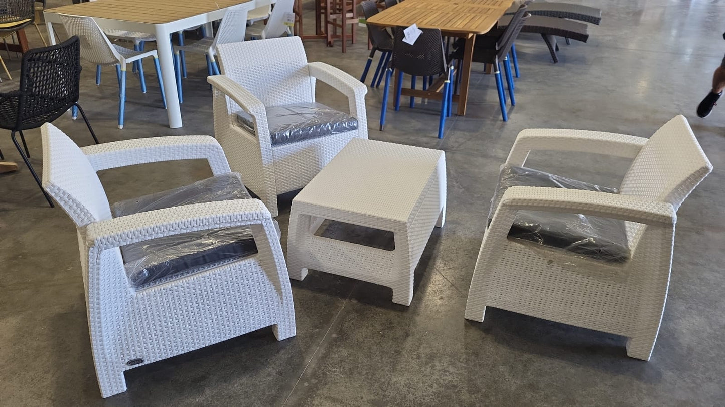 WAS $399 NOW $199 BRAND NEW OPEN BOX 4-PIECE PLASTIC WHITE CONVERSATION SET