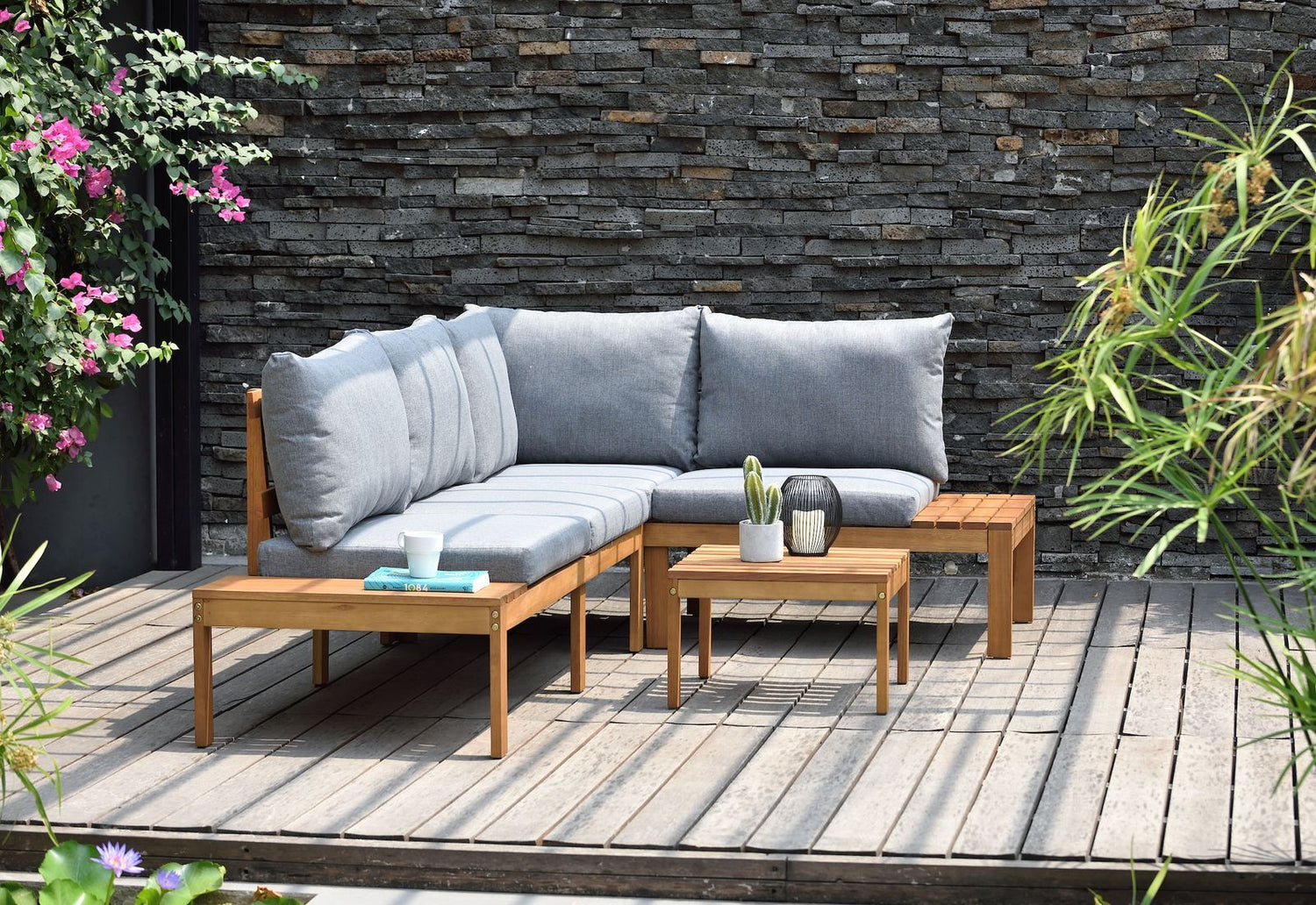 Patio Furniture Wooden Miami Seating Set