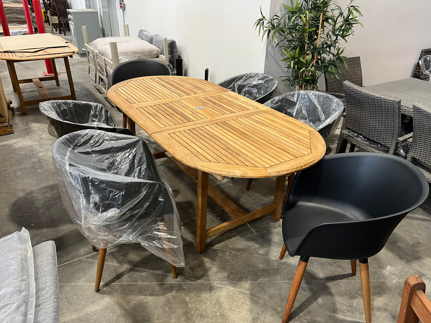 WAS $1999 NOW $999 Open Box (neves used) Dian Oval Small 7 Piece Teak 100% FSC Certified Solid Wood Dinning set