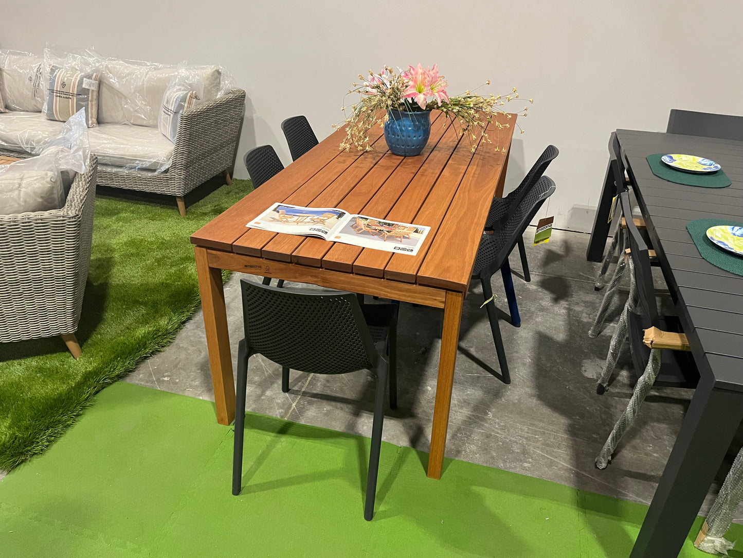 WAS $1399 NOW $699 *BRAND NEW* OPEN BOX Rectangular 100% Certified Solid Wood Outdoor Dining Set