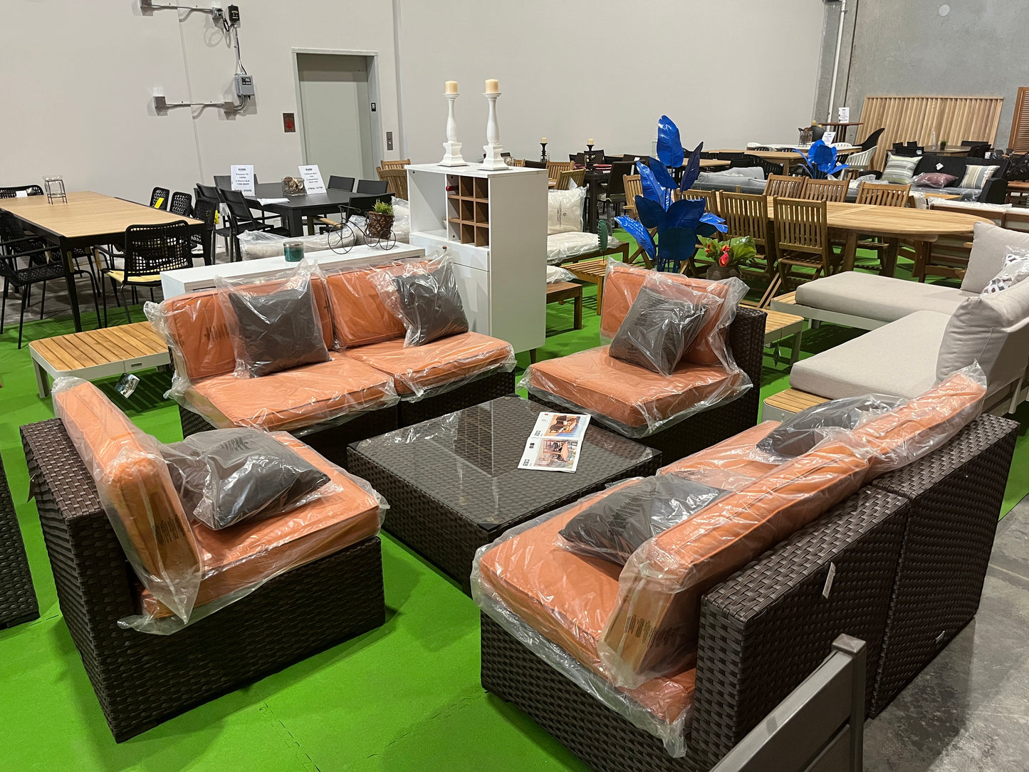 WAS $1199 NOW $699 Open Box (never used) 6 Piece Bellagio Middle Brown With Orange Cushions
