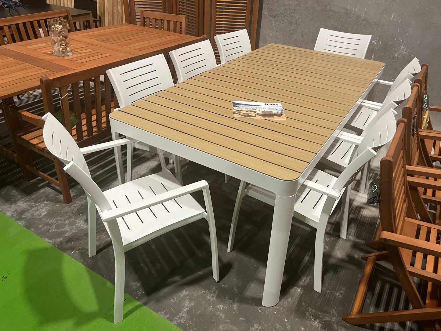 WAS $2199 NOW $1799 Open Box (never used) 9 Piece Aluminum Rectangular Outdoor Dining Set