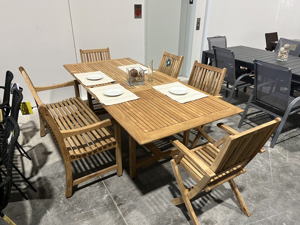 WAS $2299 NOW $1199. Open Box (never used) Rectangular Extended Patio 6 Piece 100% FSC Solid Teak Wood Dining Set