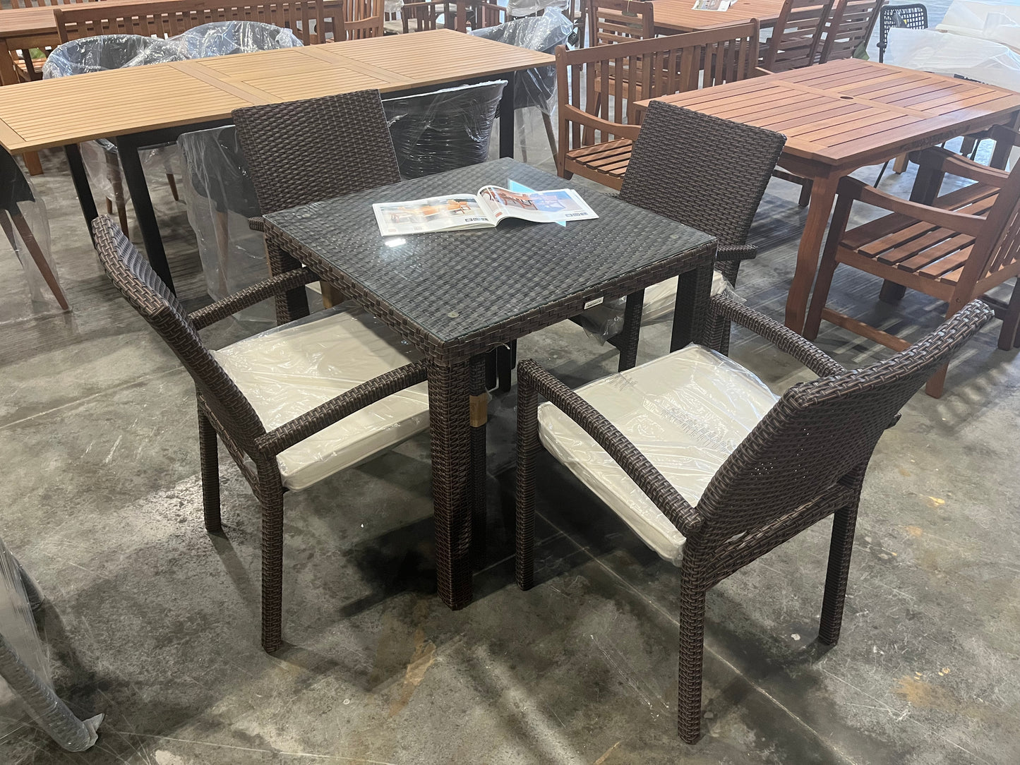 WAS $899 NOW $699 OPEN BOX (never used) 5 Piece Square Wicker Outdoor Dining Set