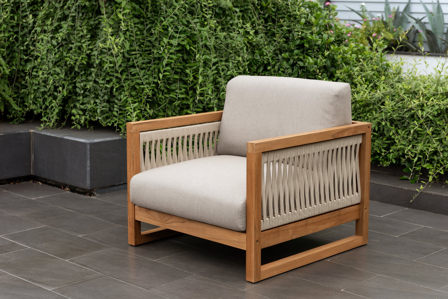 Fuegi Sectional Set